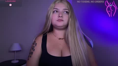 Snapshot of amandhaaa chatting on March 2025 09:48:02 PM Amandha online show from March 2025 09:48:02 PM