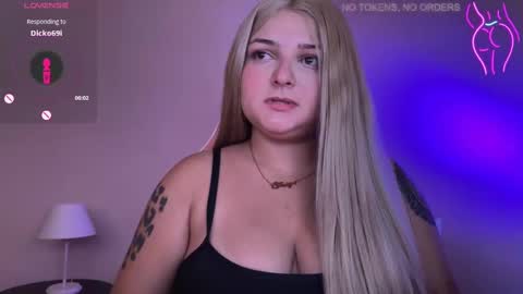 Snapshot of amandhaaa chatting on March 2025 08:25:01 PM Amandha online show from March 2025 08:25:01 PM