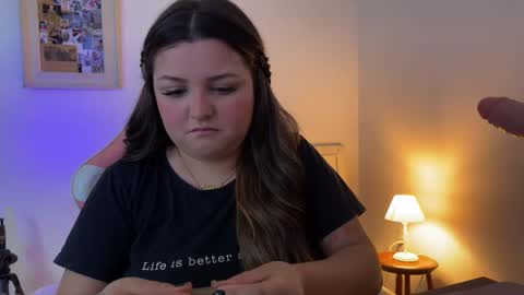 Snapshot of amandhaaa chatting on November 2025 06:57:02 PM Amandha online show from November 2025 06:57:02 PM