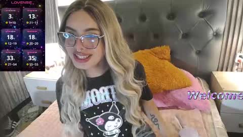 amapola_hs online show from September 2025 10:23:02 PM