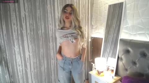 amapola_hs online show from October 2025 10:29:02 PM