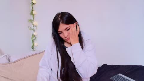 Amara Vega  online show from June 2026 02:33:01 PM