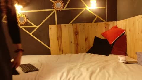 amara_vex online show from May 2026 12:13:02 PM