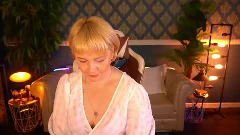 Sofia online show from June 2026 07:13:02 PM