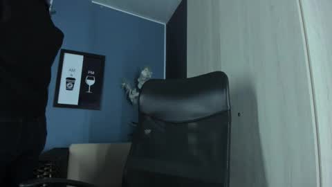 Emily online show from December 2025 09:29:02 AM