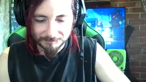 Snapshot of amaru_bf_experience chatting on November 2025 10:53:02 PM Amaru online show from November 2025 10:53:02 PM