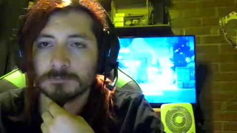 Snapshot of amaru_bf_experience chatting on December 2025 02:05:02 AM Amaru online show from December 2025 02:05:02 AM