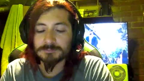 Snapshot of amaru_bf_experience chatting on December 2025 01:59:02 AM Amaru online show from December 2025 01:59:02 AM