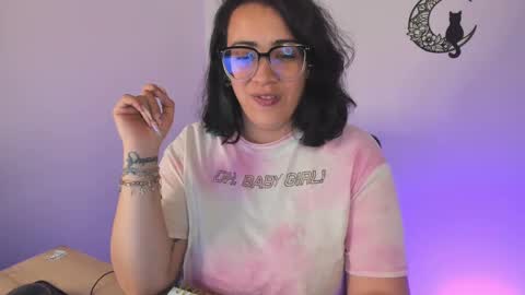 Snapshot of amaryllis_vizcaya chatting on January 2025 03:12:02 AM Katt online show from January 2025 03:12:02 AM