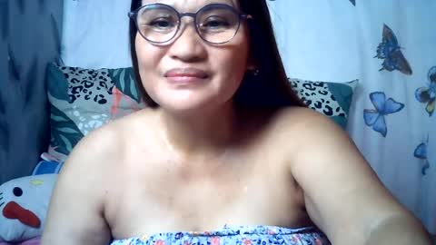 Snapshot of amazing_angel22 chatting on July 2026 03:22:02 AM amazing angel online show from July 2026 03:22:02 AM