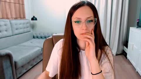 Snapshot of amazingeyes89 chatting on January 2025 04:51:02 PM Izza online show from January 2025 04:51:02 PM