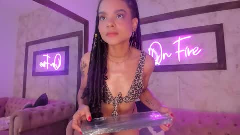 Ambar online show from October 2025 07:51:01 PM