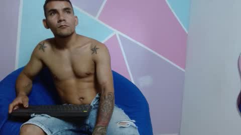 Sebas online show from November 2025 01:15:01 PM