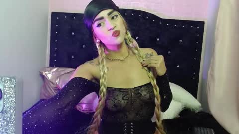 Snapshot of ambar_rouxee chatting on January 2026 09:42:02 PM ambar rouxee online show from January 2026 09:42:02 PM