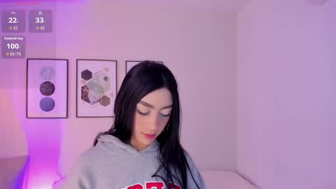 ambarevans_ online show from October 2025 11:49:02 AM