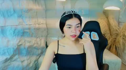 Ambarina online show from November 2025 03:18:02 AM