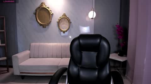 Snapshot of ambarjames_ chatting on November 2025 11:53:01 AM Ambar online show from November 2025 11:53:01 AM