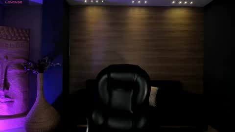 Snapshot of ambarjames_ chatting on November 2025 11:24:02 AM Ambar online show from November 2025 11:24:02 AM