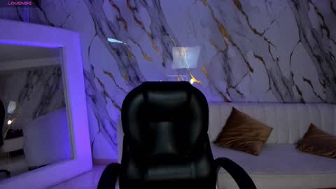 Snapshot of ambarjames_ chatting on November 2025 11:47:02 AM Ambar online show from November 2025 11:47:02 AM