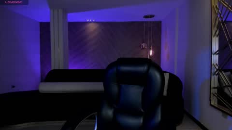 Snapshot of ambarjames_ chatting on December 2025 12:03:02 PM Ambar online show from December 2025 12:03:02 PM