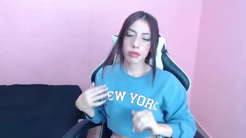 Snapshot of ambel_rose chatting on February 2025 02:06:02 AM ambel_rose online show from February 2025 02:06:02 AM