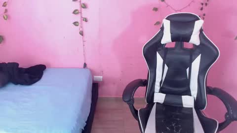 Snapshot of ambel_rose chatting on February 2025 11:46:01 PM ambel_rose online show from February 2025 11:46:01 PM