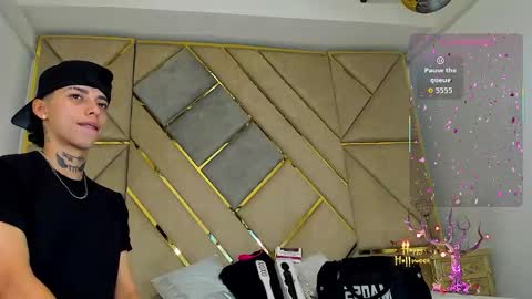 Snapshot of amber_adams_ chatting on October 2025 05:08:02 PM Amber online show from October 2025 05:08:02 PM