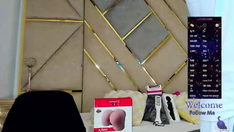 Snapshot of amber_adams_ chatting on November 2025 05:11:01 PM Amber online show from November 2025 05:11:01 PM