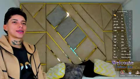 Snapshot of amber_adams_ chatting on November 2025 01:32:02 PM Amber online show from November 2025 01:32:02 PM