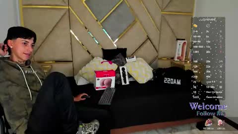 Snapshot of amber_adams_ chatting on November 2025 04:17:02 PM Amber online show from November 2025 04:17:02 PM