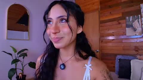 Snapshot of amber_curly chatting on June 2026 05:39:01 PM amber_curly online show from June 2026 05:39:01 PM