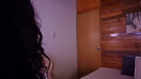 Snapshot of amber_curly chatting on July 2026 08:11:02 PM amber_curly online show from July 2026 08:11:02 PM