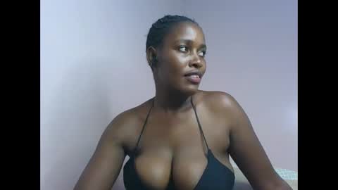 amber_cutie2 online show from March 2026 08:00:02 AM