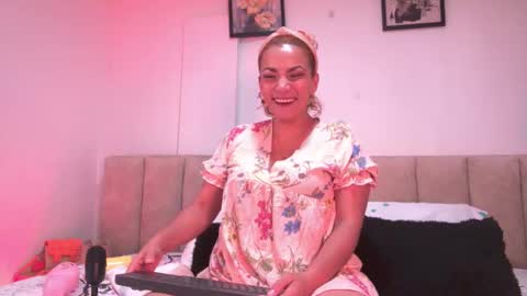 Snapshot of amber_demons chatting on November 2025 10:09:02 PM Amber Demons online show from November 2025 10:09:02 PM