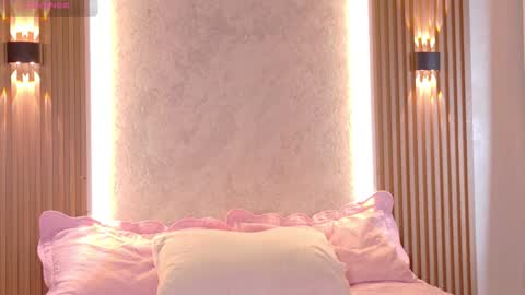 Amber online show from February 2026 01:12:02 PM