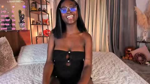 Amber online show from October 2025 08:40:02 PM