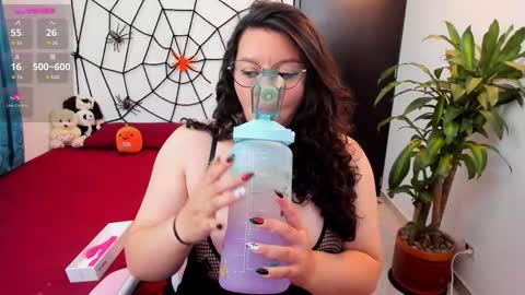 Snapshot of amber_sexy14 chatting on October 2025 04:09:01 AM amber_sexy14 online show from October 2025 04:09:01 AM