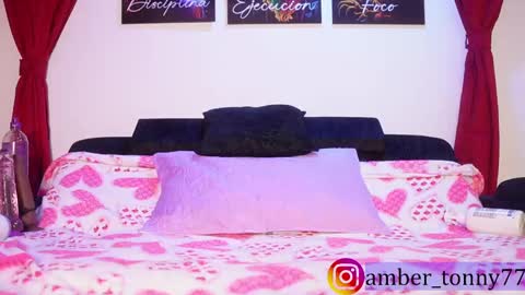 Snapshot of amber_tony77 chatting on November 2025 09:42:02 AM online show from November 2025 09:42:02 AM