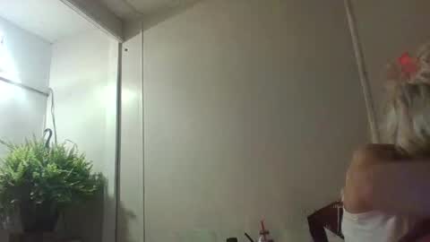 Snapshot of amberdesmond722 chatting on November 2025 08:49:01 AM Kaligirll online show from November 2025 08:49:01 AM