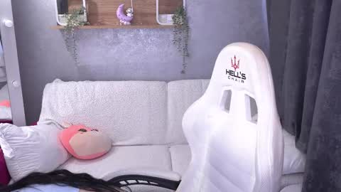 Anna online show from October 2025 07:01:01 AM