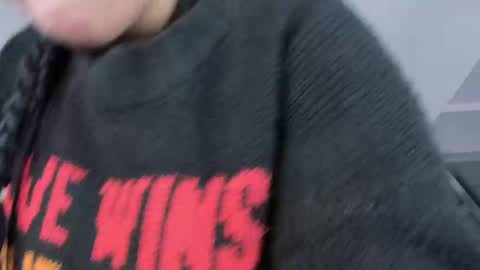 Snapshot of amberinihoffman chatting on October 2025 11:42:02 AM Amber online show from October 2025 11:42:02 AM