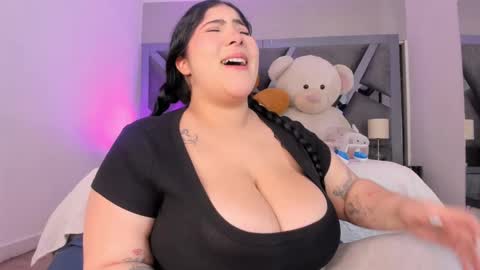 Snapshot of amberinihoffman chatting on October 2025 11:55:02 AM Amber online show from October 2025 11:55:02 AM