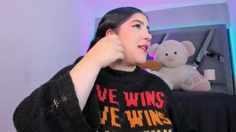 Snapshot of amberinihoffman chatting on November 2025 12:05:02 PM Amber online show from November 2025 12:05:02 PM