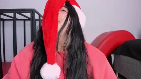 Snapshot of amberinihoffman chatting on December 2025 11:19:01 AM Amber online show from December 2025 11:19:01 AM