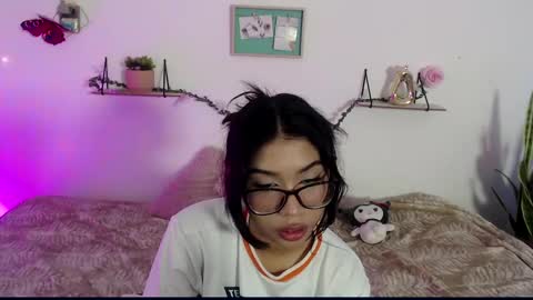 Amber Jeong online show from January 2025 02:11:02 AM