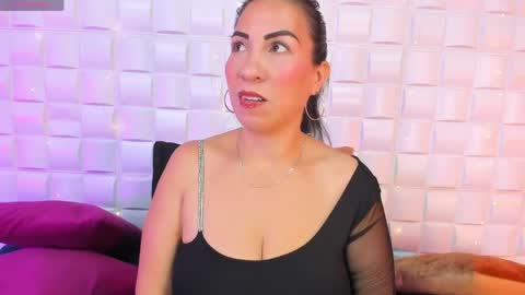 Snapshot of amberjoymilf chatting on May 2026 12:22:02 PM Amber online show from May 2026 12:22:02 PM