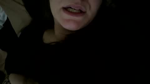 amberkni online show from April 2026 06:18:01 AM