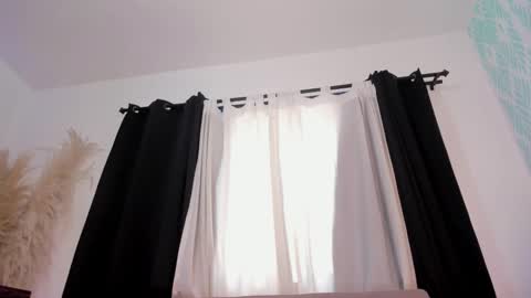 Snapshot of amberpixie_ chatting on November 2025 07:57:01 PM Amber online show from November 2025 07:57:01 PM