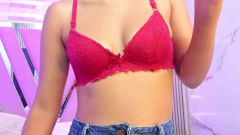 Amber online show from April 2026 06:49:02 PM