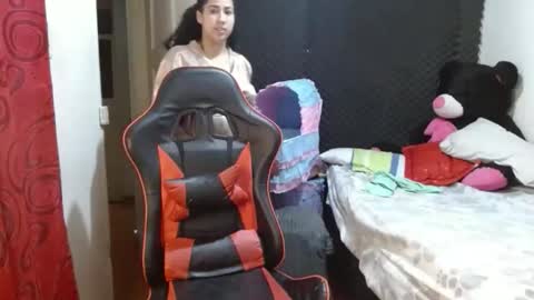 ambersweettie198098 online show from May 2026 03:05:01 PM